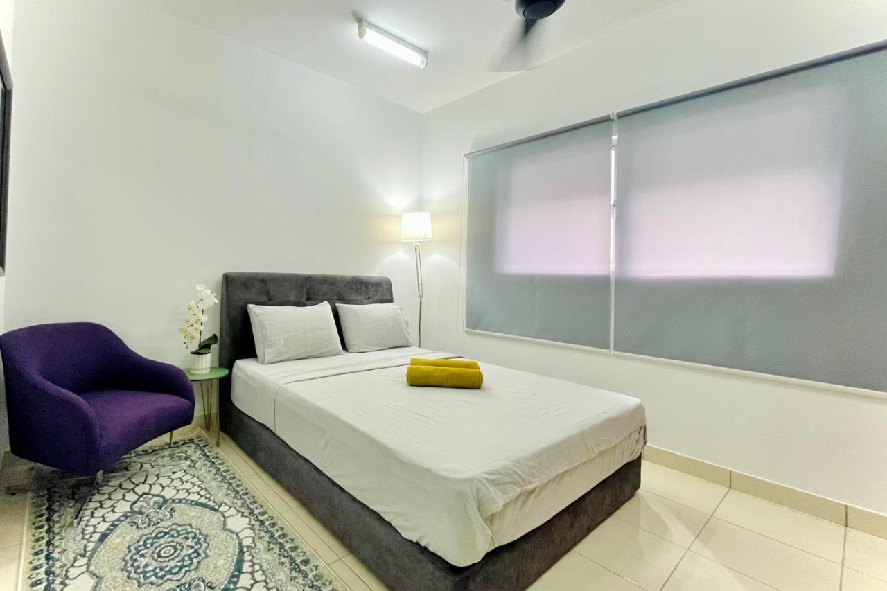 Alanis Studio Suite {Shortstay} Sepang Eksteriør bilde